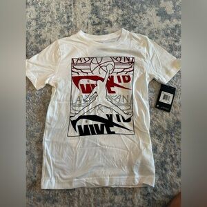 Nike boys Jordan White and Red Short Sleeve Tee with Bold Graphic S (8-10) NWT